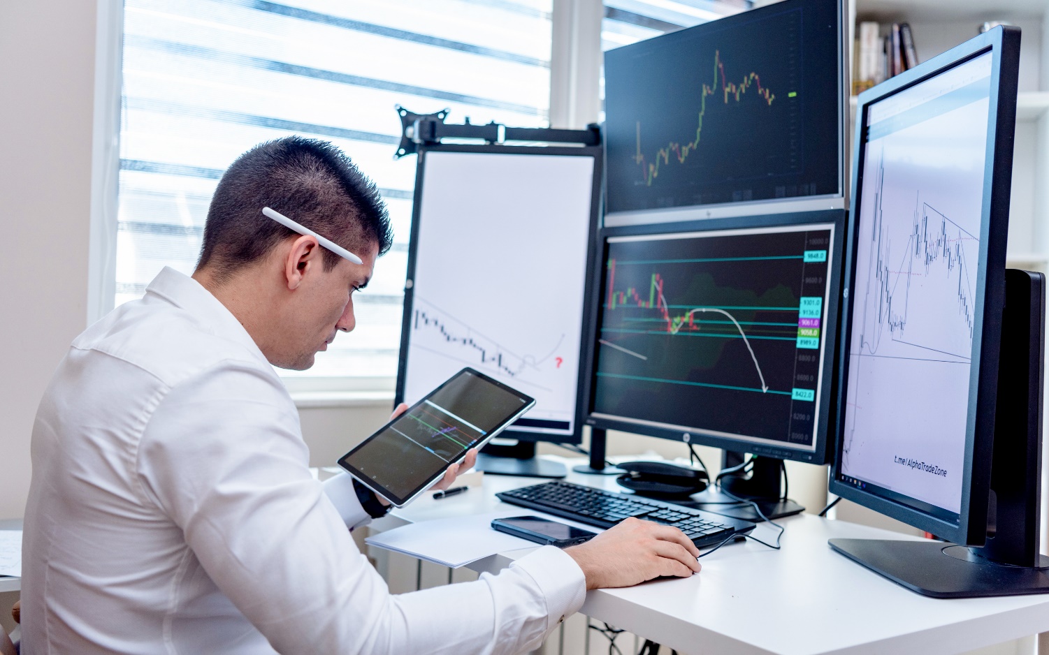 Why a Monitor VESA Adapter Bracket Is Essential for Modern Display Setups